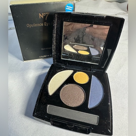 Limited edition Boots No7 Opulence Eye Pallette - Picture 2 of 4